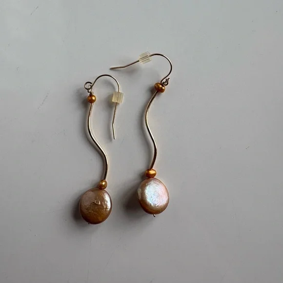 14kt solid gold coin pearl earrings - Picture 2 of 3